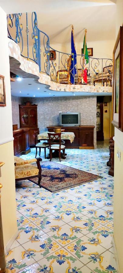 Una Stanza Al Museo Napels Buitenkant foto