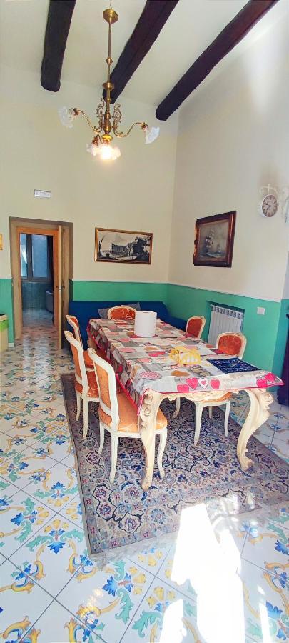 Una Stanza Al Museo Napels Buitenkant foto