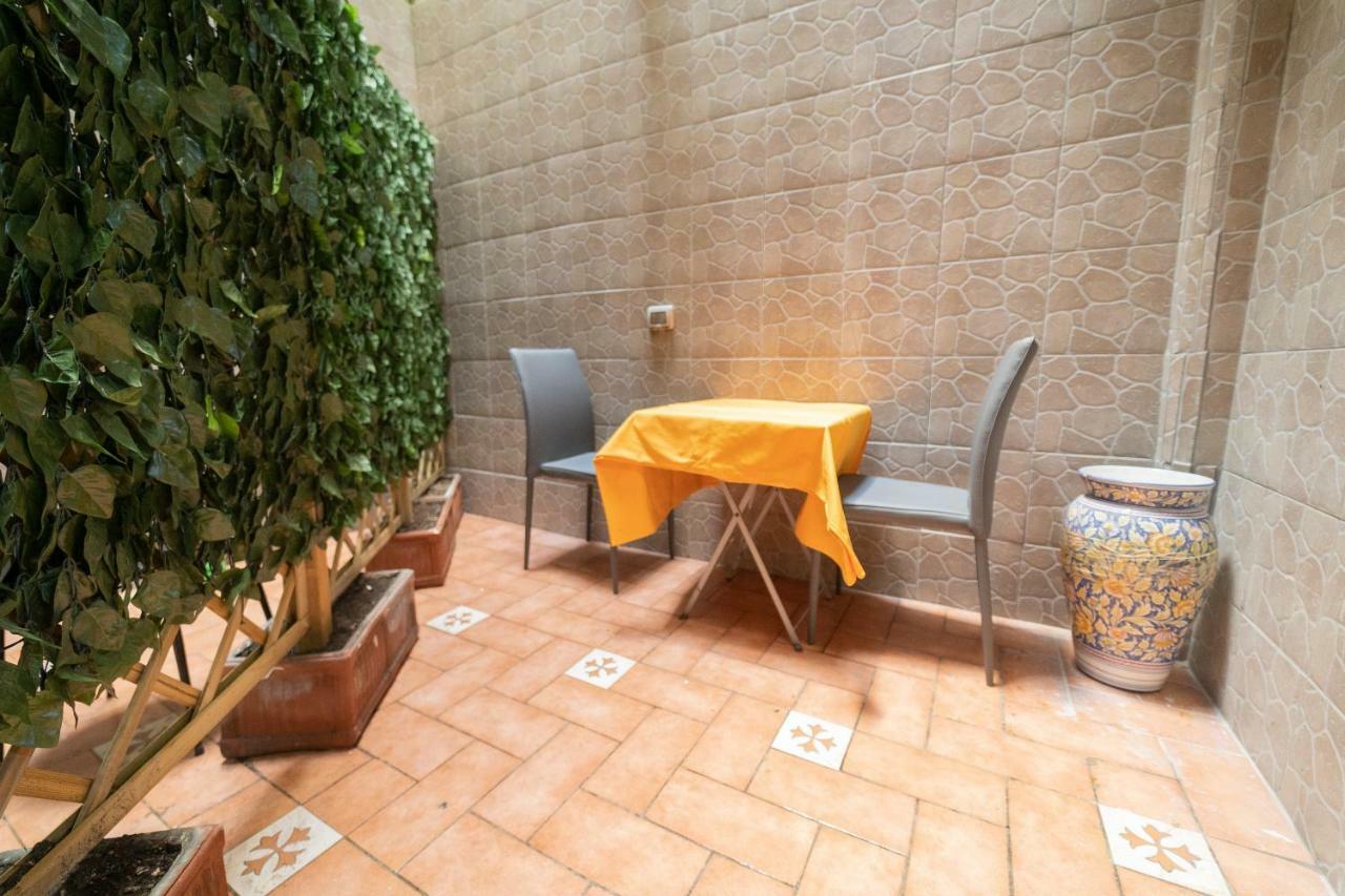 Una Stanza Al Museo Napels Buitenkant foto